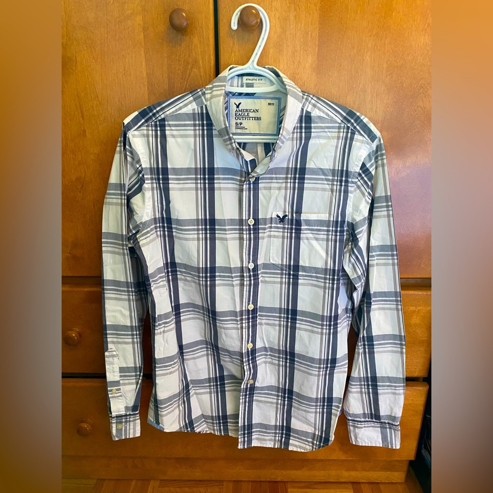 American Eagle button up shirt